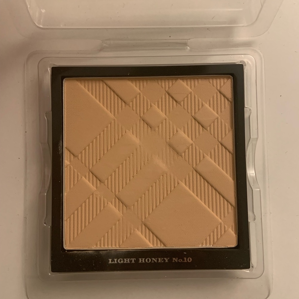 ✨Burberry Makeup